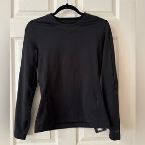 Arcteryx woman’s rho LS crew NWT
